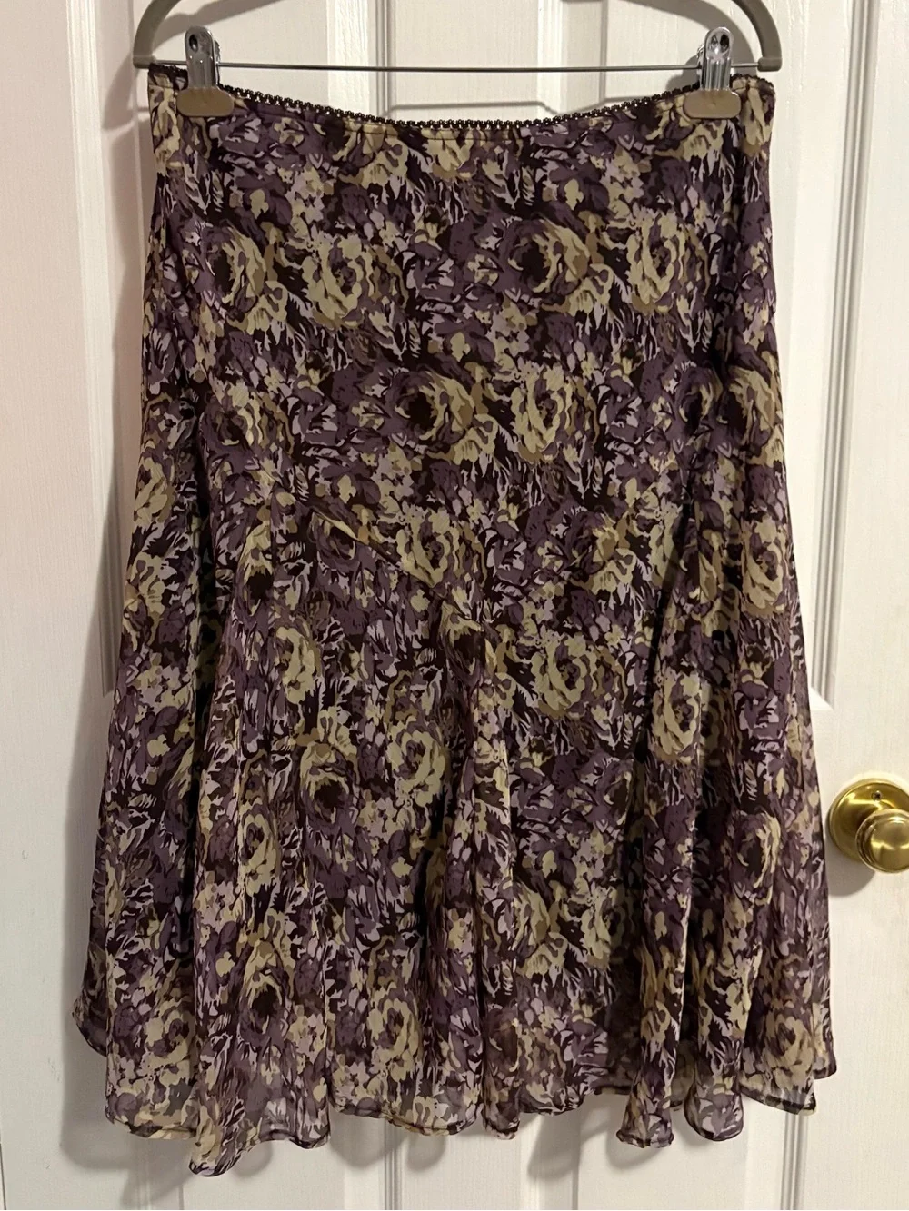 Asymmetrical Purple and Beige Floral Midi Skirt - Picture 4 of 4